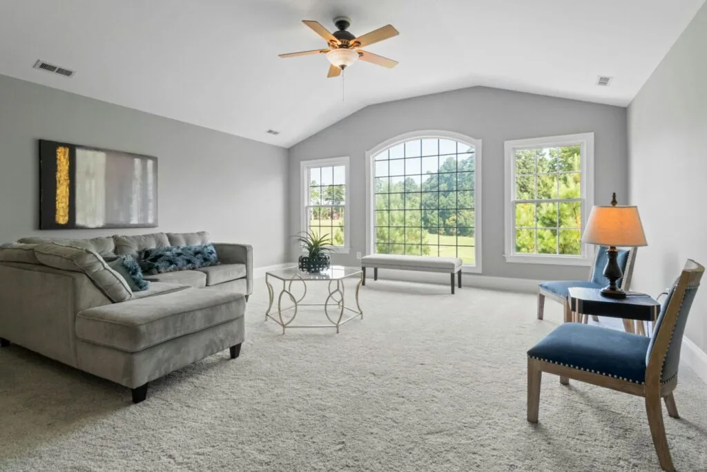 Laminate Flooring Cost Guide | Install & Materials (2025)